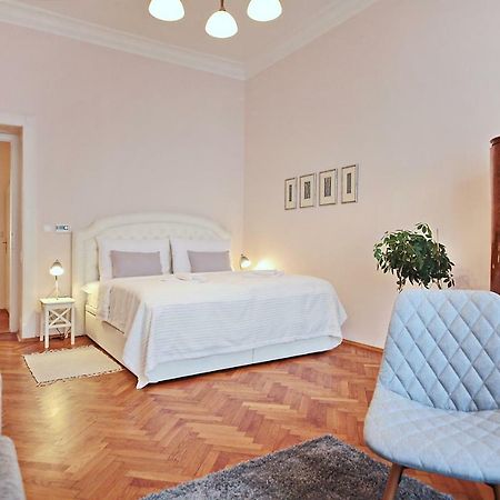 Apartment In The Heart Of Prague Praga Exterior foto